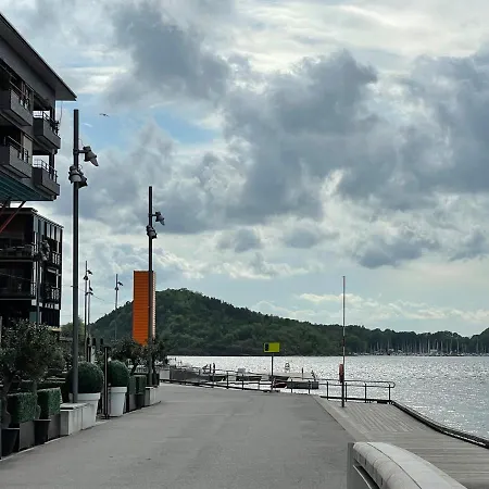 Beachfront High Standard Sorenga Apartment